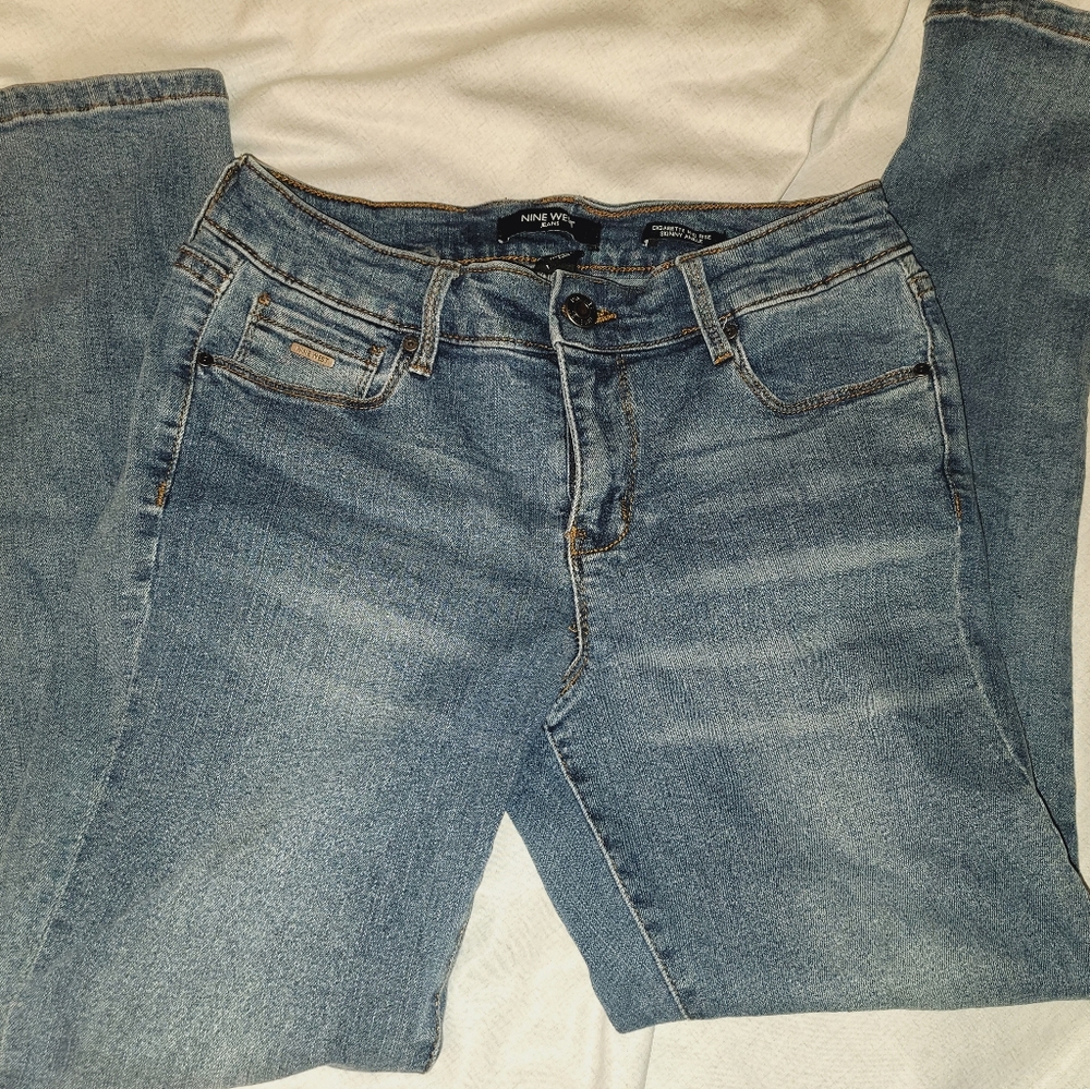 Nine west cigarette mid rise skinny jeans